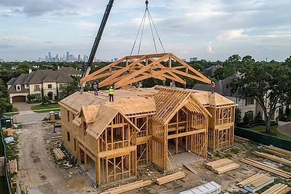Do You Need Custom Roof Trusses in Houston for Large Homes?